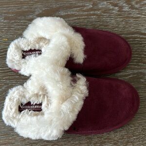 Kookaburra by Ugg slippers size 8